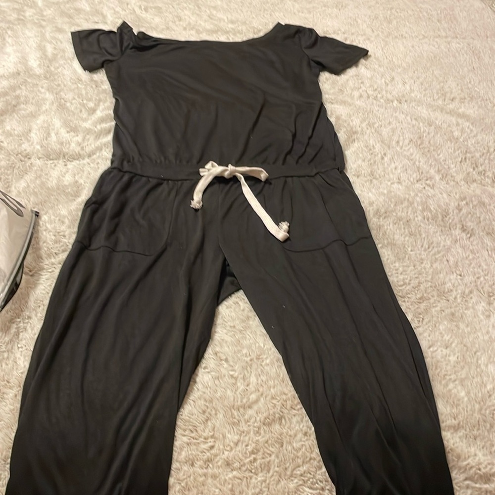 SHEIN Black short sleeved jumper